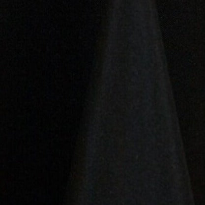 Rectangle Banquet Tables with Polyester Linen (Available in 4' / 6' / 8')